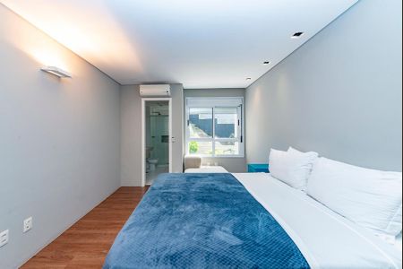 Apartamento à venda com 220m², 4 quartos e 4 vagasSuíte 2