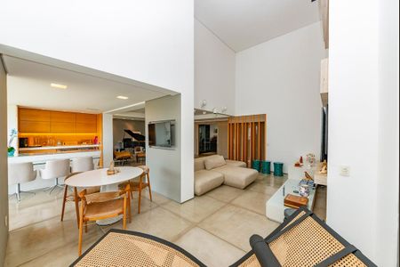 Apartamento à venda com 220m², 4 quartos e 4 vagasSala