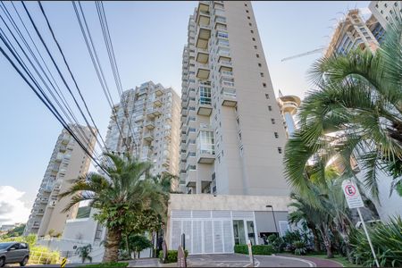 Apartamento à venda com 220m², 4 quartos e 4 vagasFachada