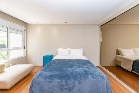 Apartamento à venda com 220m², 4 quartos e 4 vagasSuíte 2