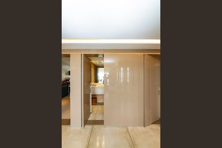 Apartamento à venda com 220m², 4 quartos e 4 vagasLavabo