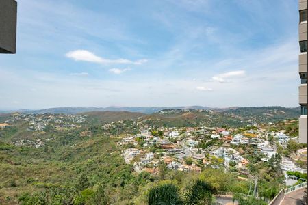 Apartamento à venda com 220m², 4 quartos e 4 vagasSuíte 4