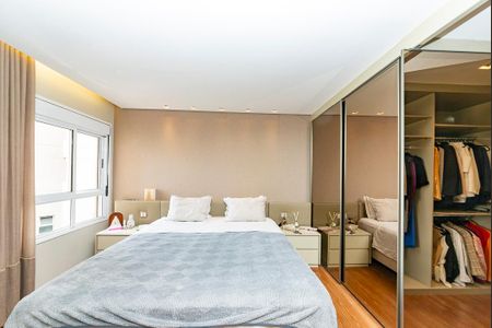 Apartamento à venda com 220m², 4 quartos e 4 vagasSuíte 1