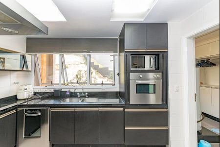 Apartamento à venda com 220m², 4 quartos e 4 vagasCozinha
