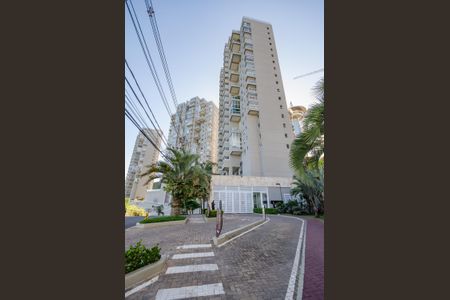 Apartamento à venda com 220m², 4 quartos e 4 vagasFachada