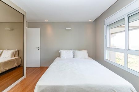 Apartamento à venda com 220m², 4 quartos e 4 vagasSuíte 4