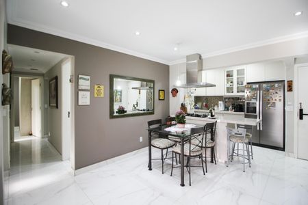 Apartamento à venda com 94m², 2 quartos e 2 vagasSala