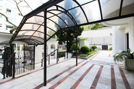 Apartamento à venda com 94m², 2 quartos e 2 vagasEntrada