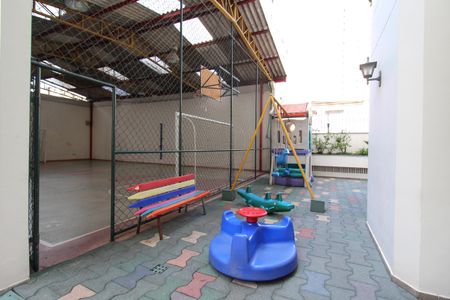 Apartamento à venda com 94m², 2 quartos e 2 vagasÁrea comum - Playground