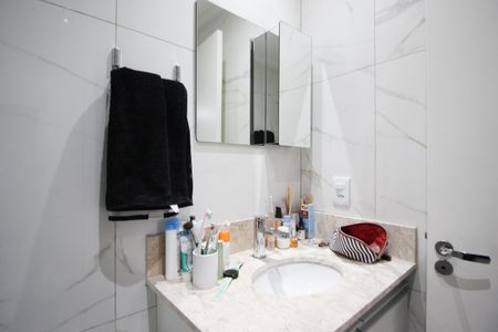 Apartamento à venda com 94m², 2 quartos e 2 vagasBanheiro da Suíte 2