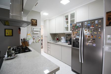 Apartamento à venda com 94m², 2 quartos e 2 vagasCozinha