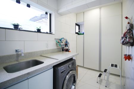 Apartamento à venda com 94m², 2 quartos e 2 vagasÁrea de Serviço
