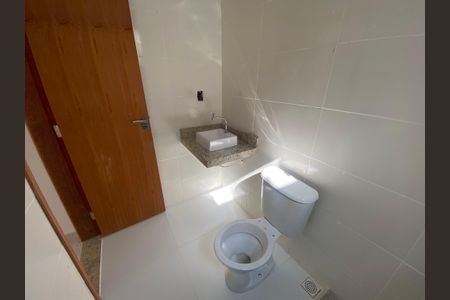 Casa à venda com 170m², 3 quartos e 1 vagaBanheiro Suíte 3