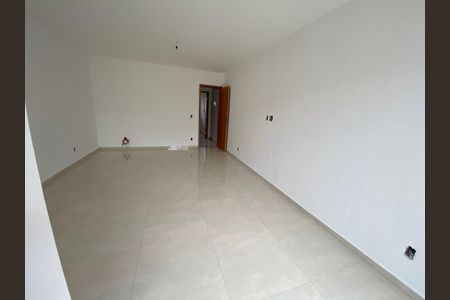Casa à venda com 170m², 3 quartos e 1 vagaSuíte 2