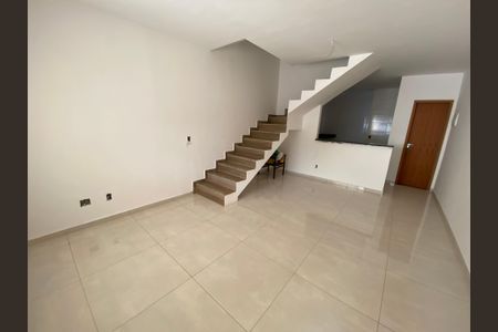 Casa à venda com 170m², 3 quartos e 1 vagaSala