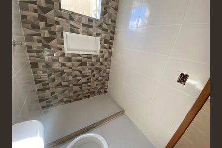 Casa à venda com 170m², 3 quartos e 1 vagaBanheiro Suíte 3