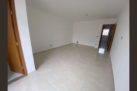 Casa à venda com 170m², 3 quartos e 1 vagaSuíte 2