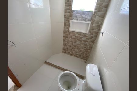 Casa à venda com 170m², 3 quartos e 1 vagaBanheiro Suíte 2