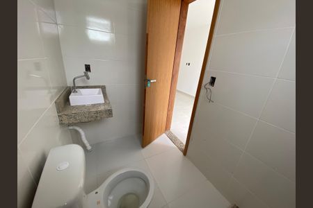 Casa à venda com 170m², 3 quartos e 1 vagaBanheiro Suíte 2