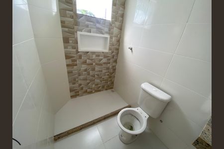 Casa à venda com 170m², 3 quartos e 1 vagaBanheiro Suíte 2