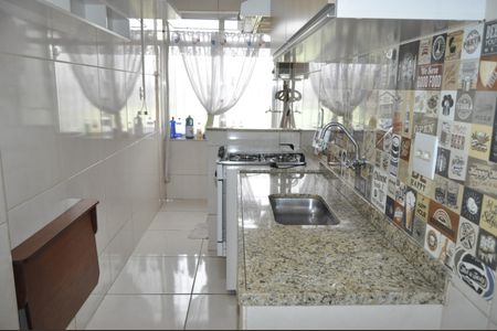 Apartamento à venda com 55m², 2 quartos e 1 vagaCozinha
