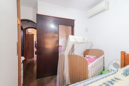 Casa à venda com 300m², 5 quartos e 3 vagasQuarto 2 - Suíte