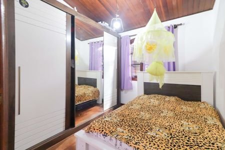 Casa à venda com 300m², 5 quartos e 3 vagasQuarto 3