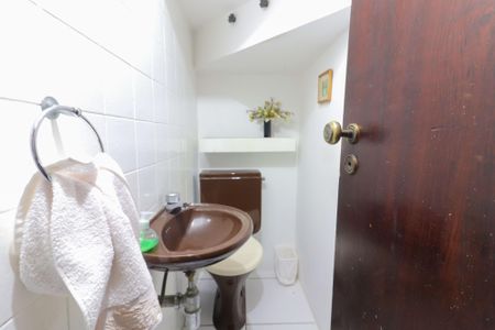 Casa à venda com 300m², 5 quartos e 3 vagasLavabo