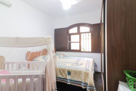 Casa à venda com 300m², 5 quartos e 3 vagasQuarto 2 - Suíte