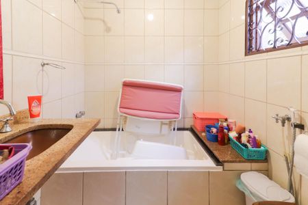 Casa à venda com 300m², 5 quartos e 3 vagasQuarto 2 - Suíte