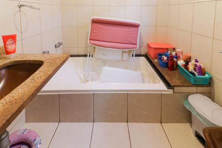 Casa à venda com 300m², 5 quartos e 3 vagasQuarto 2 - Suíte