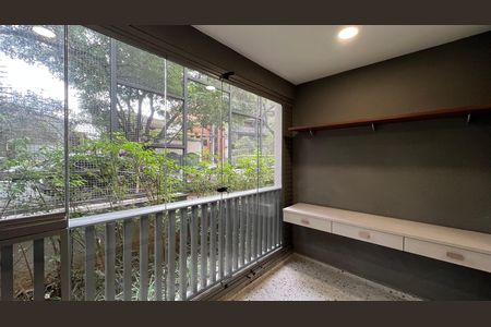 Studio para alugar com 25m², 1 quarto e sem vaga Studio para alugar com 25m², 1 quarto e sem vagaVaranda