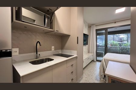 Studio para alugar com 25m², 1 quarto e sem vaga Studio para alugar com 25m², 1 quarto e sem vagaCozinha