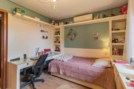 Casa de condomínio à venda com 249m², 3 quartos e 4 vagas Casa de condomínio à venda com 249m², 3 quartos e 4 vagasQuarto 1