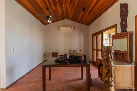 Casa de condomínio à venda com 249m², 3 quartos e 4 vagas Casa de condomínio à venda com 249m², 3 quartos e 4 vagasChurrasqueira