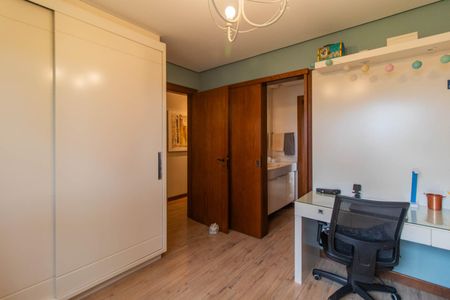 Casa de condomínio à venda com 249m², 3 quartos e 4 vagas Casa de condomínio à venda com 249m², 3 quartos e 4 vagasQuarto 1