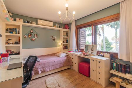 Casa de condomínio à venda com 249m², 3 quartos e 4 vagas Casa de condomínio à venda com 249m², 3 quartos e 4 vagasQuarto 1