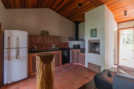 Casa de condomínio à venda com 249m², 3 quartos e 4 vagas Casa de condomínio à venda com 249m², 3 quartos e 4 vagasChurrasqueira