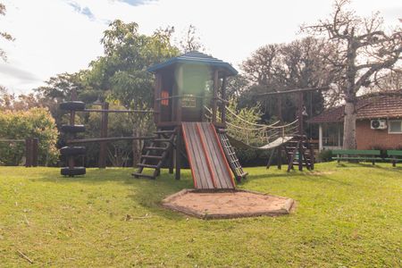 Casa de condomínio à venda com 249m², 3 quartos e 4 vagas Casa de condomínio à venda com 249m², 3 quartos e 4 vagasÁrea comum - Playground