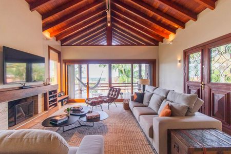 Casa de condomínio à venda com 249m², 3 quartos e 4 vagas Casa de condomínio à venda com 249m², 3 quartos e 4 vagasSala