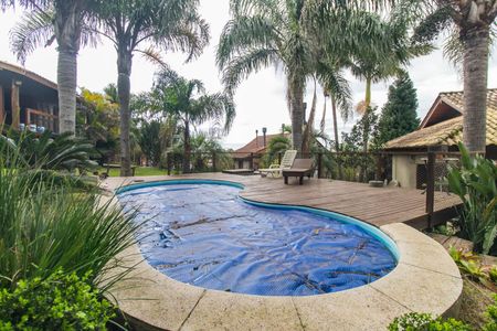 Casa de condomínio à venda com 249m², 3 quartos e 4 vagas Casa de condomínio à venda com 249m², 3 quartos e 4 vagasPiscina