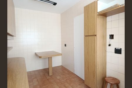 Apartamento para alugar com 120m², 3 quartos e 2 vagas Apartamento para alugar com 120m², 3 quartos e 2 vagasCozinha