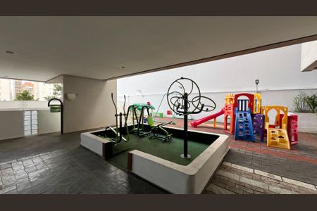 Apartamento para alugar com 120m², 3 quartos e 2 vagas Apartamento para alugar com 120m², 3 quartos e 2 vagasPlayground
