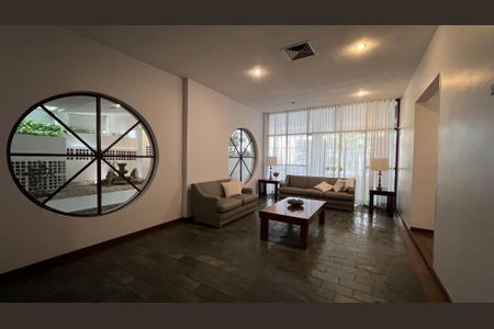 Apartamento para alugar com 120m², 3 quartos e 2 vagas Apartamento para alugar com 120m², 3 quartos e 2 vagasHall de entrada