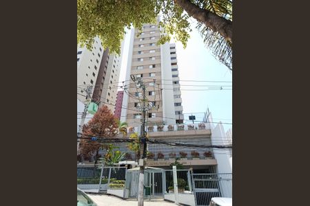 Apartamento para alugar com 120m², 3 quartos e 2 vagas Apartamento para alugar com 120m², 3 quartos e 2 vagasFachada