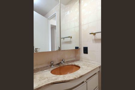 Apartamento para alugar com 120m², 3 quartos e 2 vagas Apartamento para alugar com 120m², 3 quartos e 2 vagasBanheiro da Suíte