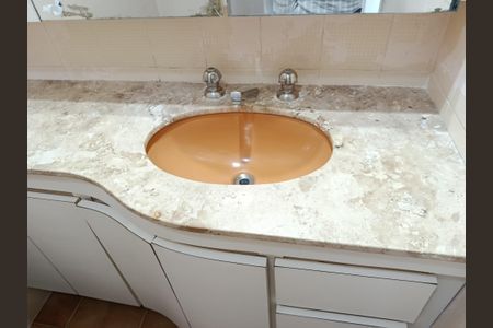 Apartamento para alugar com 120m², 3 quartos e 2 vagas Apartamento para alugar com 120m², 3 quartos e 2 vagasBanheiro da Suíte