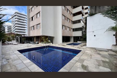 Apartamento para alugar com 120m², 3 quartos e 2 vagas Apartamento para alugar com 120m², 3 quartos e 2 vagasPiscina