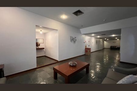 Apartamento para alugar com 120m², 3 quartos e 2 vagas Apartamento para alugar com 120m², 3 quartos e 2 vagasHall de entrada