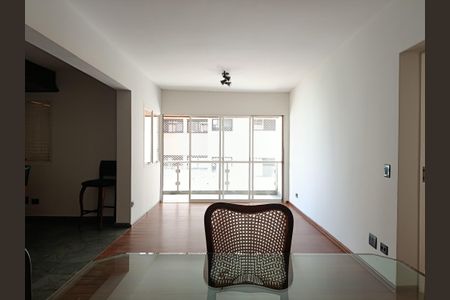 Apartamento para alugar com 120m², 3 quartos e 2 vagas Apartamento para alugar com 120m², 3 quartos e 2 vagasSala